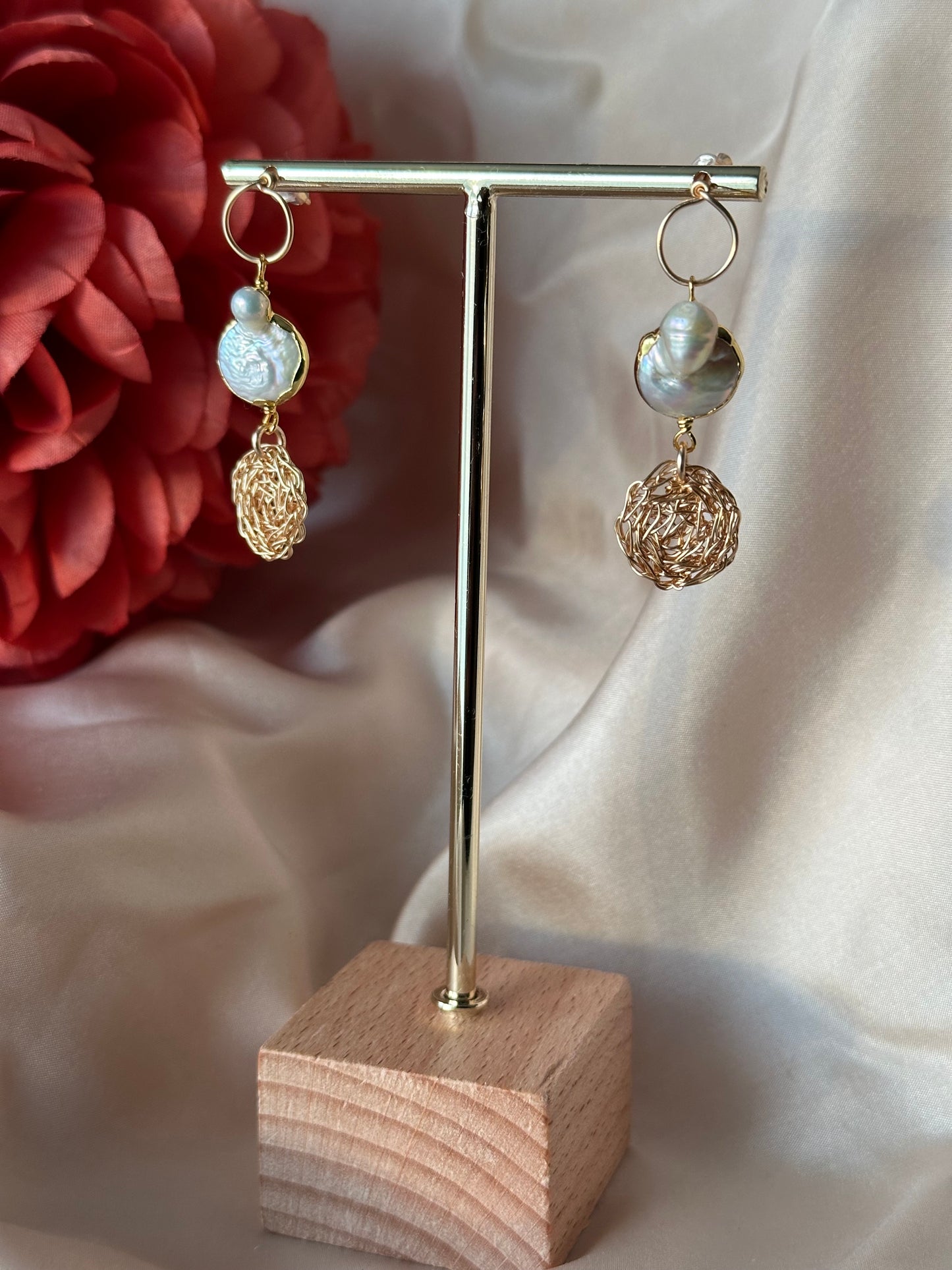 Mira Cosmic Medallion Pearl Earrings