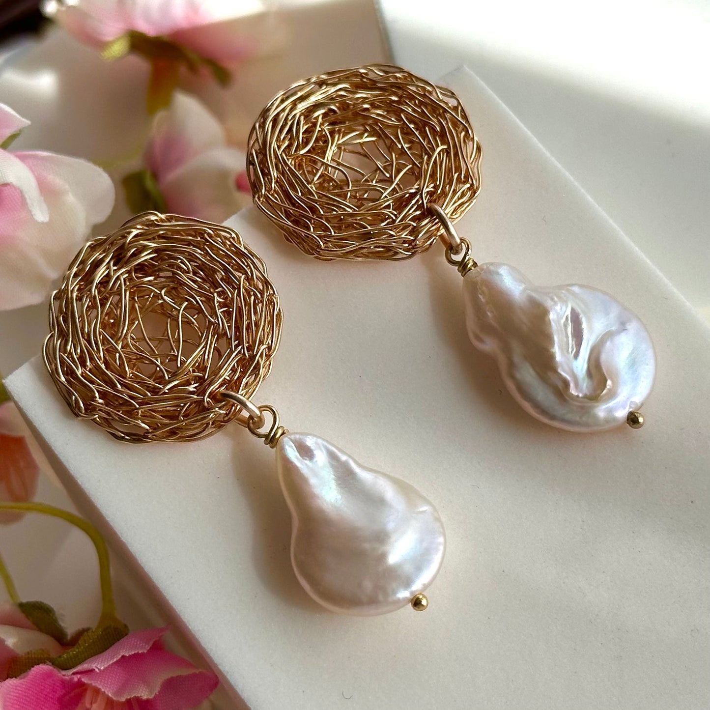 Tearia Pearl Earrings