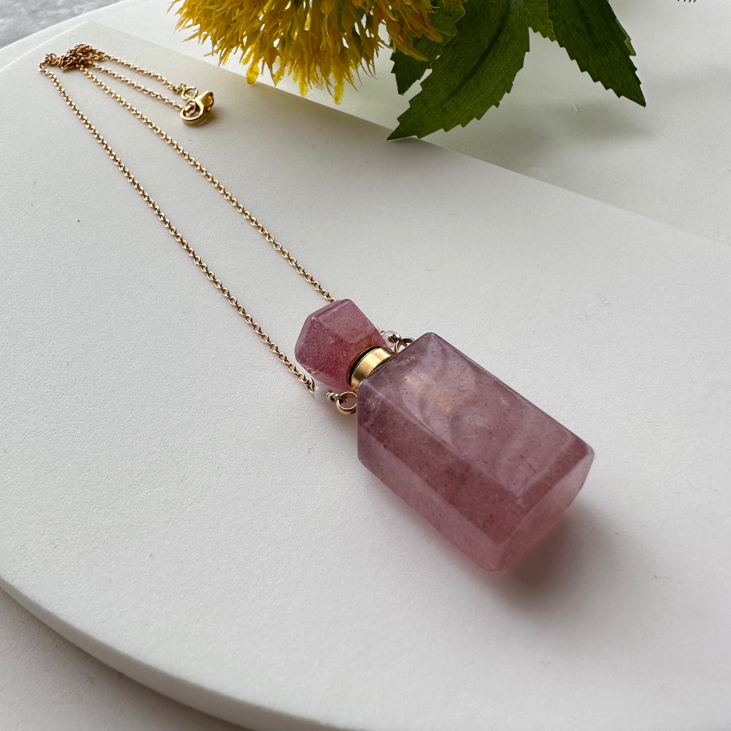 Rose Quartz Aromatherapy Perfume Bottle Pendant Necklace & Essential Oils Kit