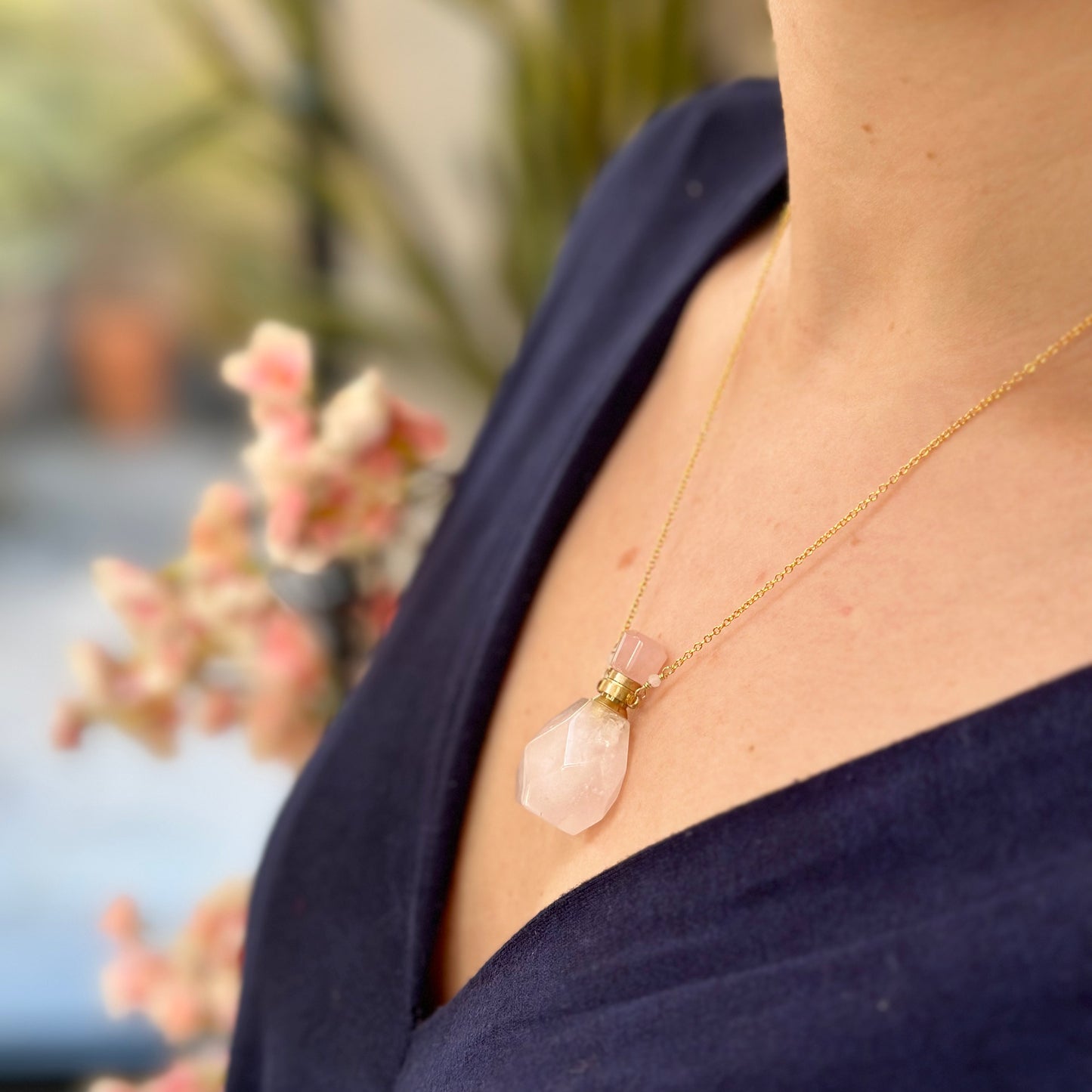 Rose Quartz Aromatherapy Perfume Bottle Pendant & Essential Oils