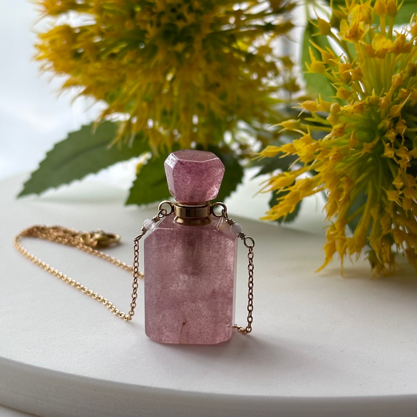 Rose Quartz Aromatherapy Perfume Bottle Pendant Necklace & Essential Oils Kit