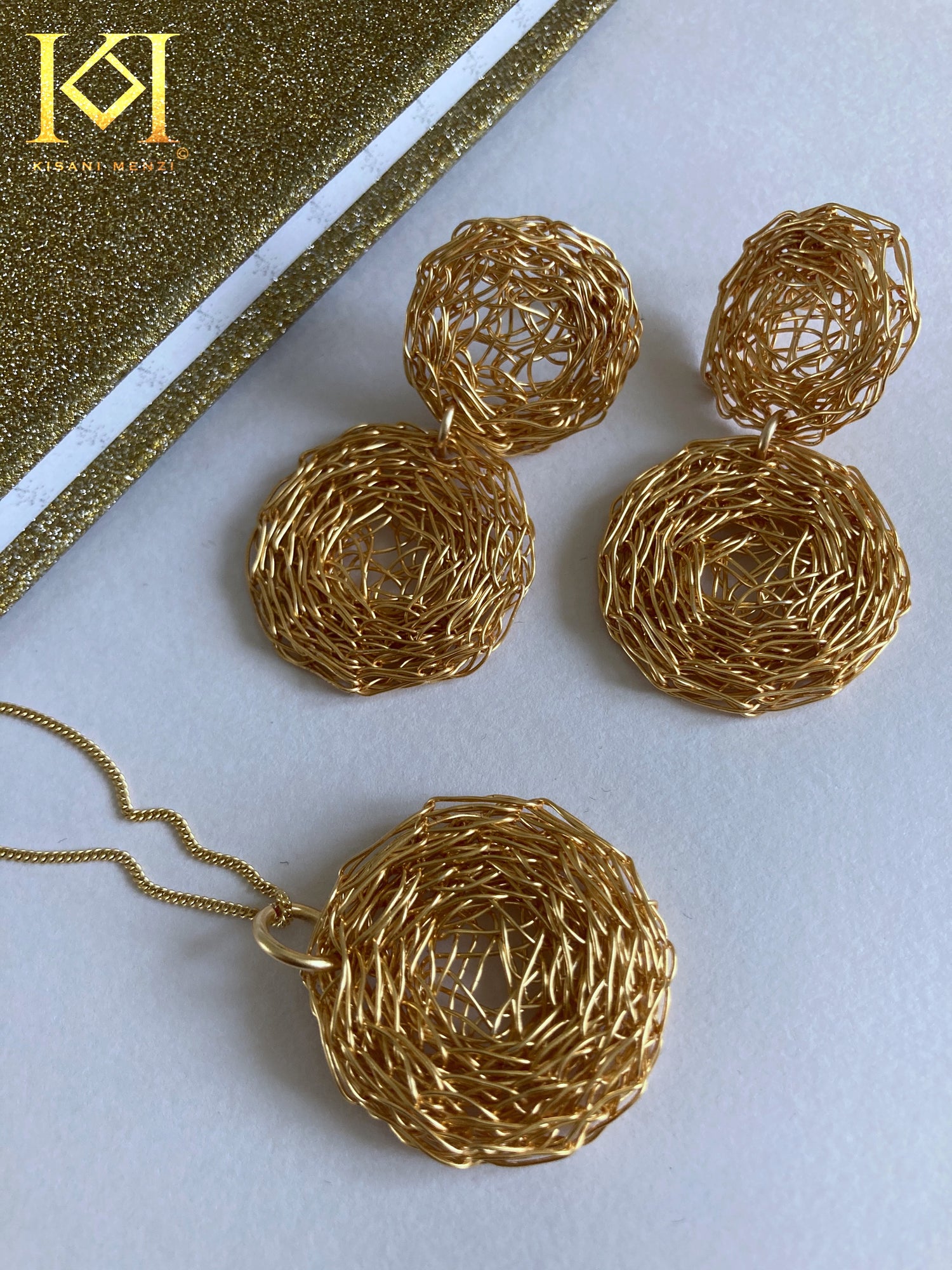 Cosmic Medallions