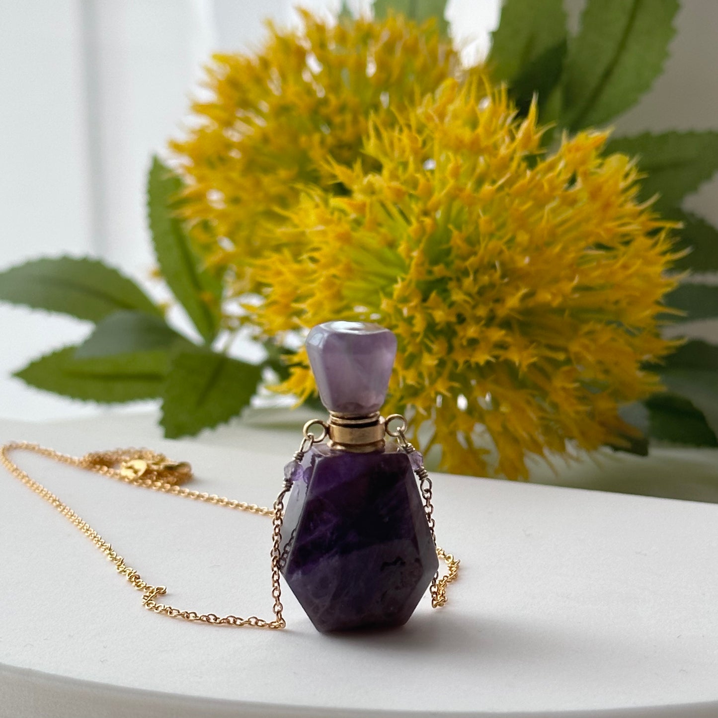 Amethyst Aromatherapy Perfume Bottle Pendant Necklace & Essential Oils